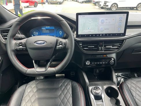 Used 2024 Ford Escape ST-Line Elite w/ Premium Technology Package AWD/4WD image 15