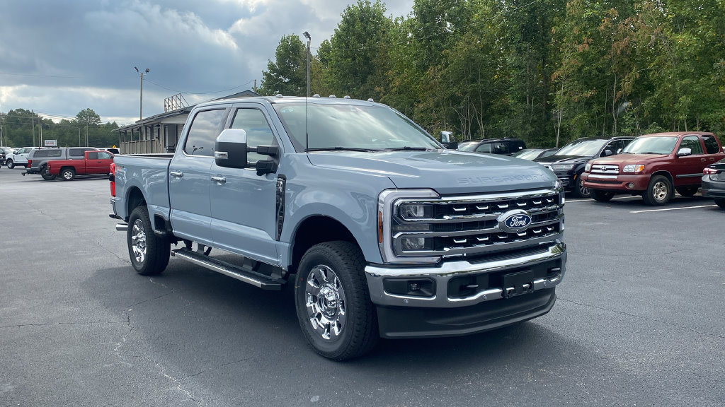 New 2027 Ford F250 Lariat w/ Lariat Premium Package AWD/4WD image 3