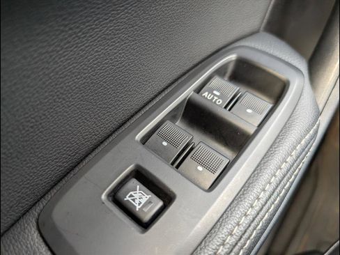 Used 2019 Ford Ranger Lariat w/ Equipment Group 501A Mid image 18