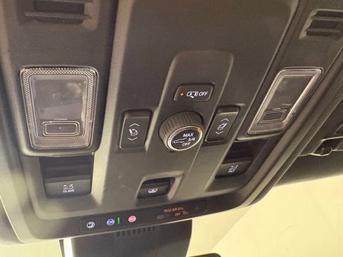 Used 2025 Chevrolet Tahoe Z71 w/ Comfort Package AWD/4WD image 35