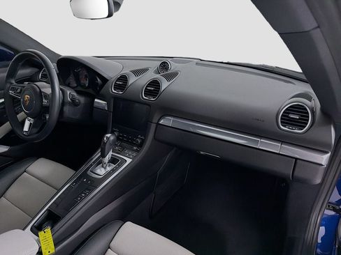 Certified 2024 Porsche 718 Cayman S RWD image 28