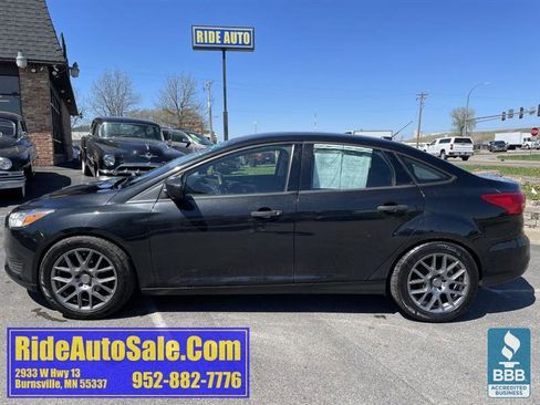 Used 2015 Ford Focus S FWD image 8