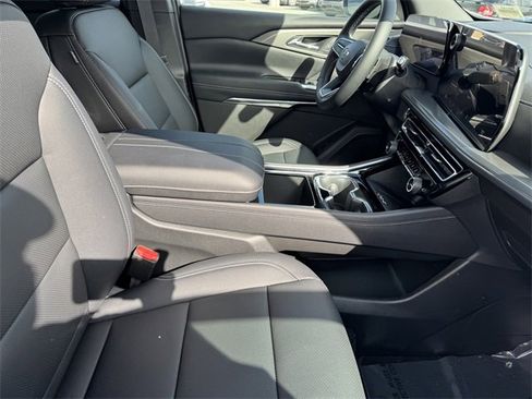 New 2026 Chevrolet Traverse LT w/ Midnight/Sport Edition image 7