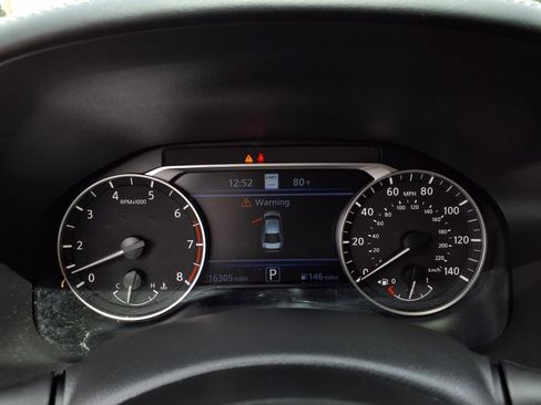 Used 2024 Nissan Altima 2.5 SV w/ SV Premium Package image 12