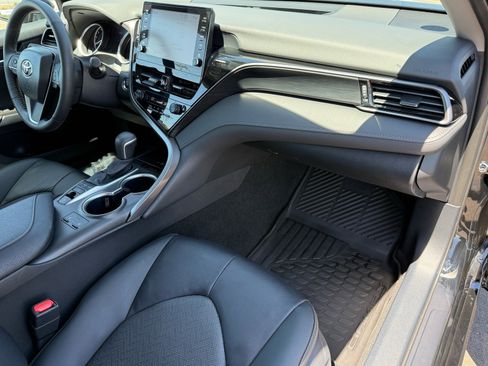 Used 2024 Toyota Camry XLE w/ Cold Weather Package image 11