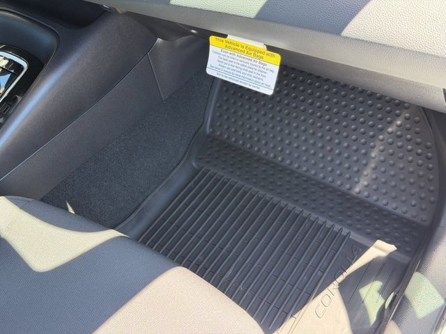 Used 2026 Toyota Corolla LE FWD image 19