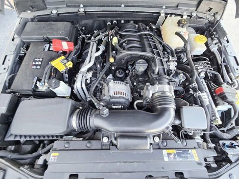 Used 2022 Jeep Wrangler Sport S image 19