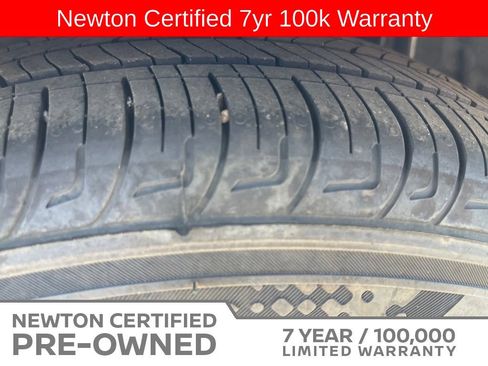 Used 2025 Nissan Versa S w/ Trunk Package FWD image 12