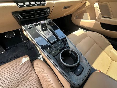 Certified 2022 Porsche 911 Carrera 4S AWD/4WD image 31