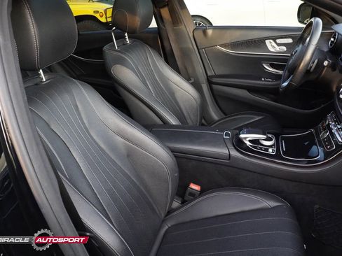 Used 2017 Mercedes-Benz E 400 4MATIC Wagon image 32