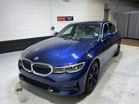 Used 2020 BMW 330i xDrive Sedan w/ Convenience Package image 1