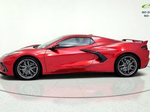 Used 2024 Chevrolet Corvette Stingray Preferred Conv w/ Z51 Performance Package RWD image 5
