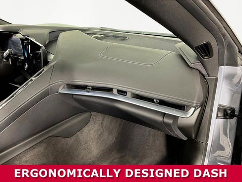 Used 2024 Chevrolet Corvette Stingray Preferred Cpe w/ 2LT image 21