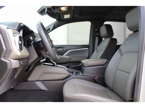 Used 2024 Chevrolet Colorado ZR2 w/ ZR2 Convenience Package III AWD/4WD image 11
