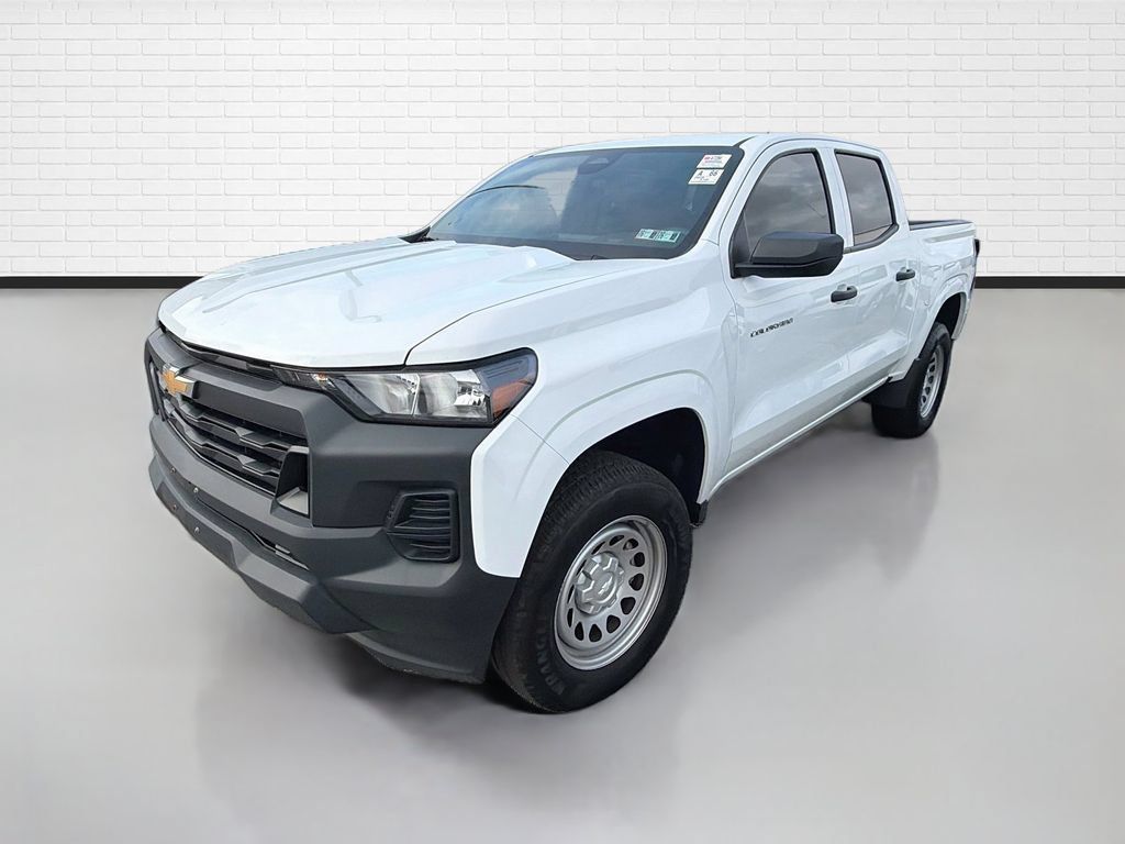 Used 2025 Chevrolet Colorado W/T w/ Advanced Trailering Package RWD image 5