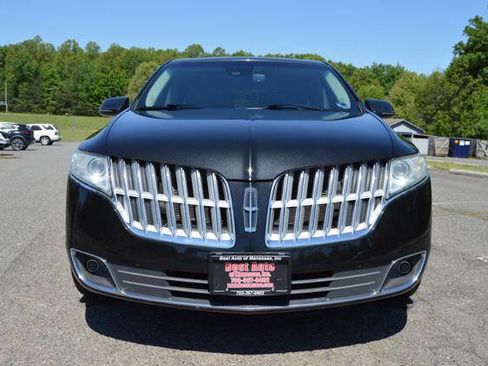 Used 2012 Lincoln MKT AWD image 3