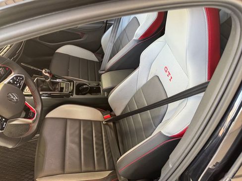 Used 2024 Volkswagen GTI Autobahn image 8