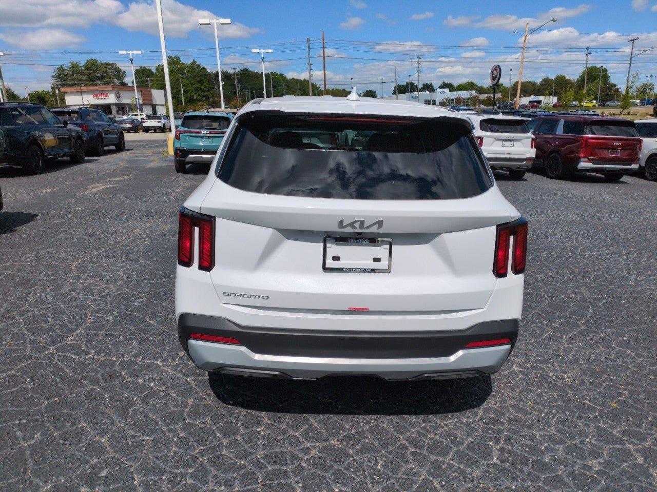 New 2026 Kia Sorento LX FWD image 6
