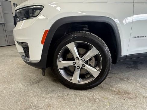 Used 2022 Jeep Grand Cherokee L Limited AWD/4WD image 14