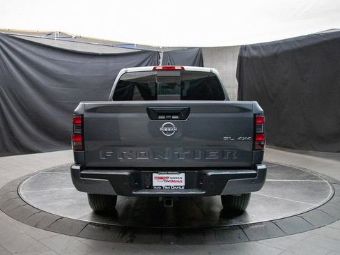 Used 2024 Nissan Frontier SL w/ Technology Package image 11