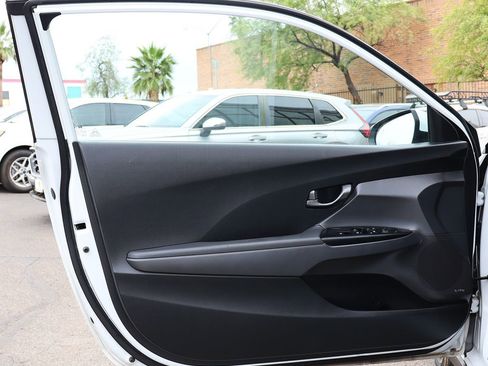 Used 2019 Hyundai Veloster Turbo FWD image 32