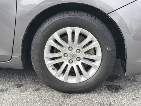 Used 2014 Toyota Sienna XLE FWD image 14