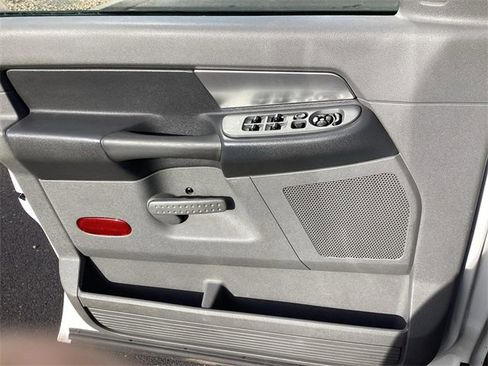 Used 2007 Dodge Ram 1500 Truck SLT image 24