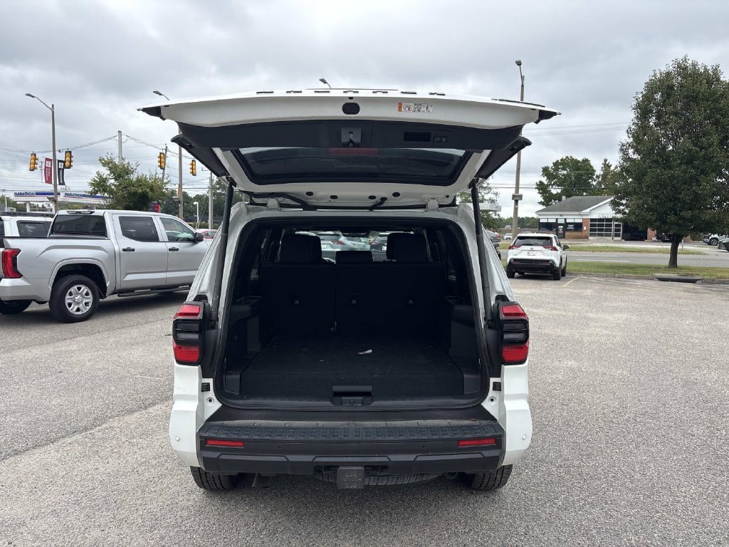 Certified 2025 Toyota 4Runner TRD Off-Road Premium w/ Tow Technology Package AWD/4WD image 9