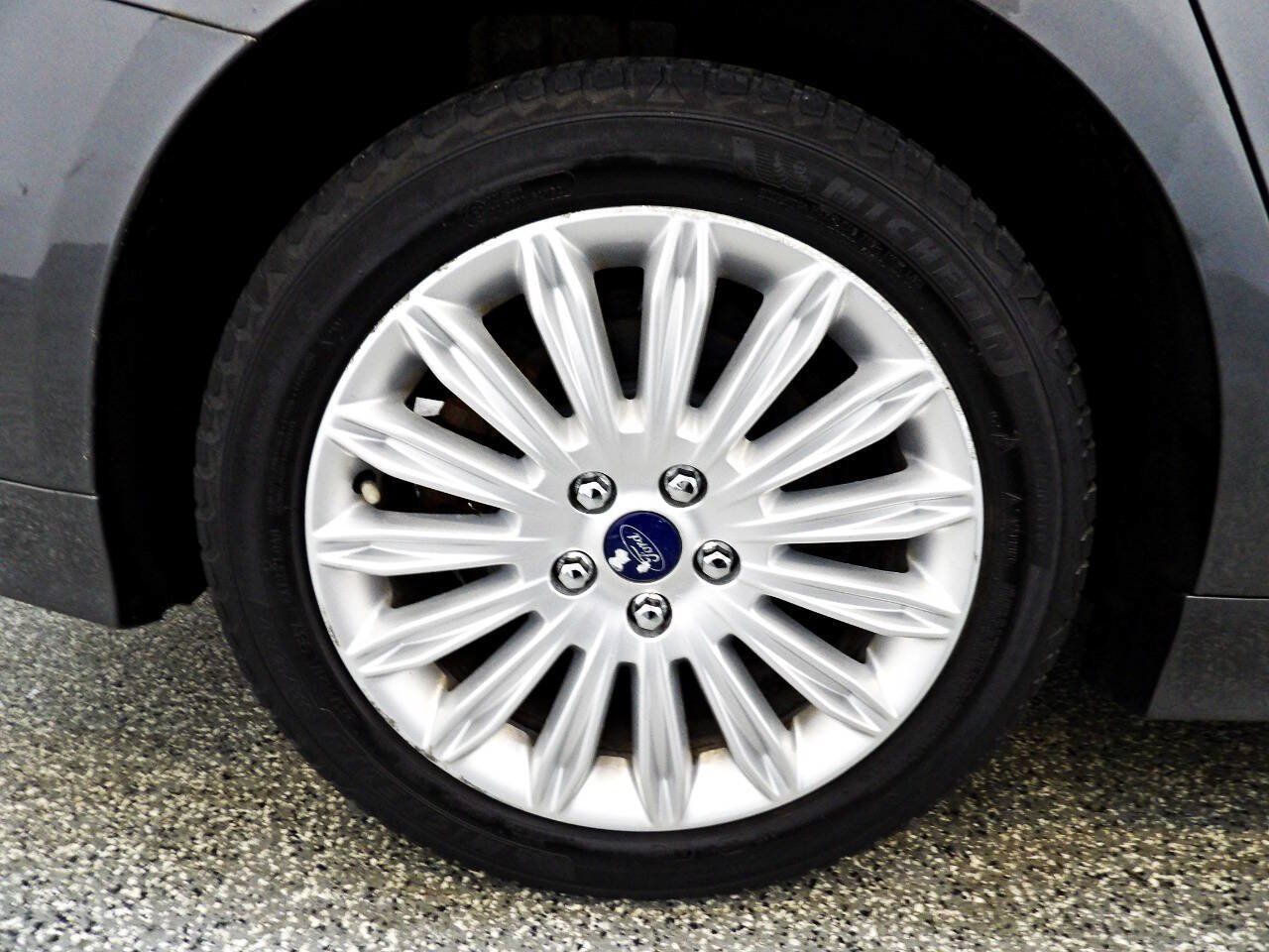 Used 2016 Ford Fusion SE w/ Equipment Group 502A FWD image 21