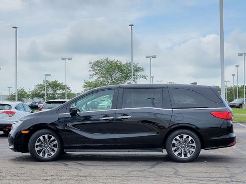 Used 2023 Honda Odyssey EX-L image 4