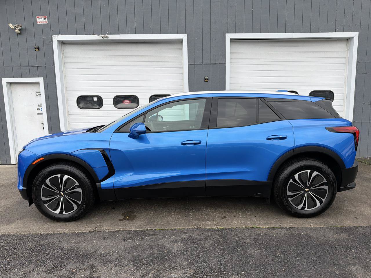 Used 2025 Chevrolet Blazer EV LT AWD/4WD image 7