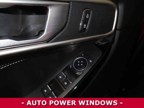 Used 2023 Ford Explorer ST image 7