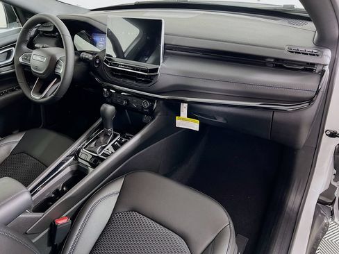 New 2026 Jeep Compass Latitude AWD/4WD image 28