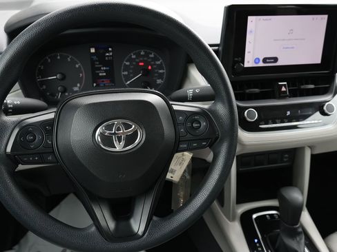Used 2024 Toyota Corolla Cross L AWD/4WD image 16