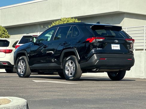 Used 2025 Toyota RAV4 XLE FWD image 3