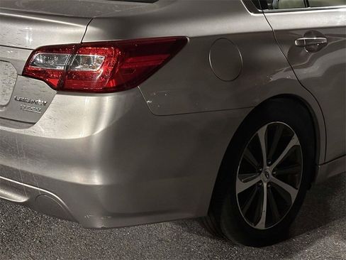 Used 2016 Subaru Legacy 2.5i Limited image 9