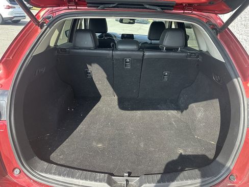 Used 2019 MAZDA CX-5 Touring image 10