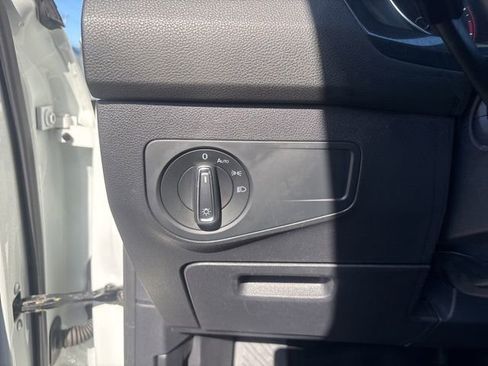 Used 2018 Volkswagen Tiguan SE w/ Panoramic Sunroof Package AWD/4WD image 25