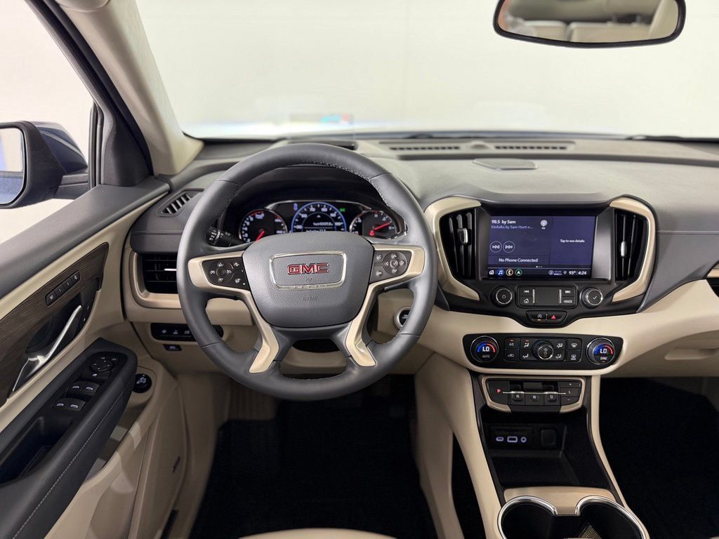 Used 2024 GMC Terrain Denali w/ Denali Premium Package AWD/4WD image 13