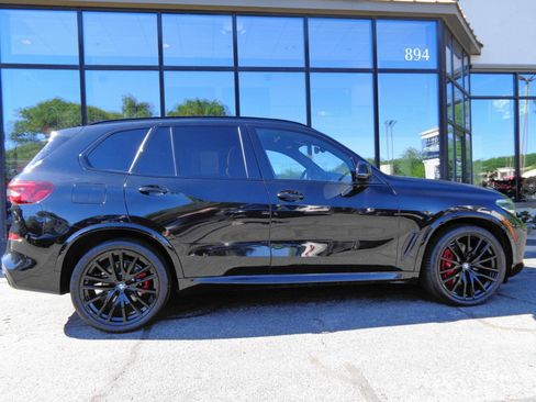Used 2023 BMW X5 xDrive40i w/ M Sport Package AWD/4WD image 4