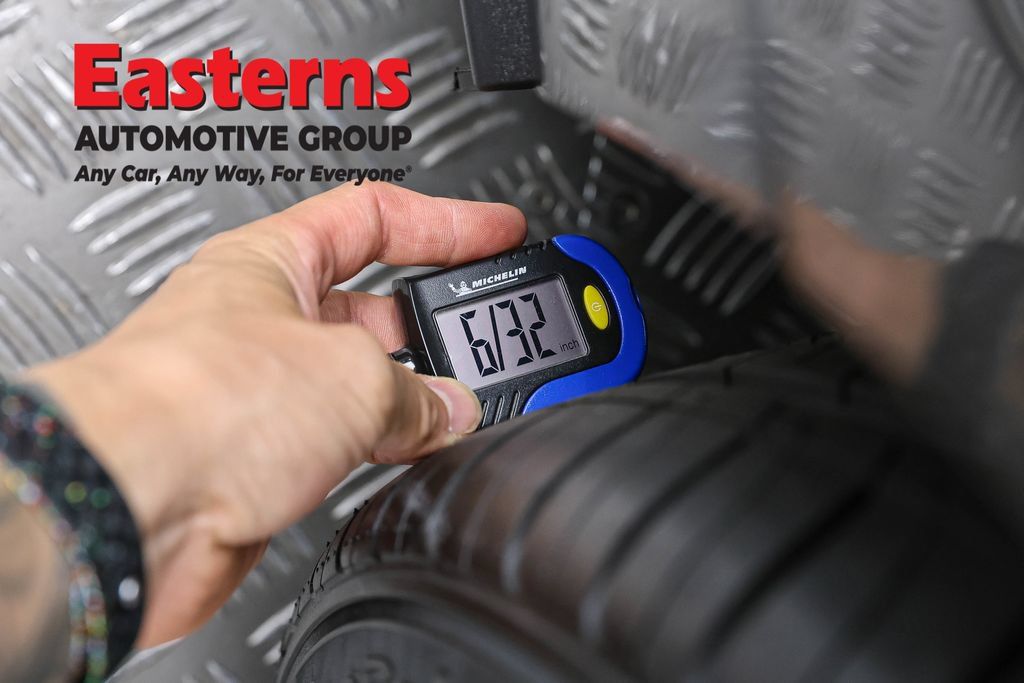 Used 2019 Ford Mustang Coupe RWD image 25