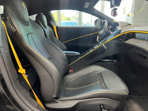 Used 2023 Ferrari Roma RWD image 14