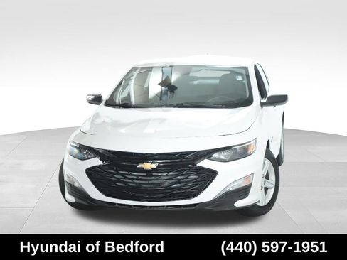 Used 2020 Chevrolet Malibu LS FWD image 2