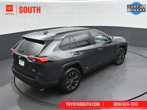 Used 2023 Toyota RAV4 XLE Premium image 50