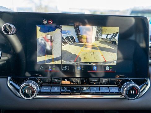 New 2026 GMC Canyon Elevation w/ Convenience Package image 24