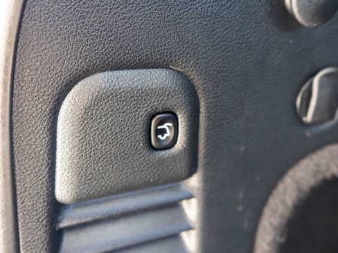 Used 2020 Jeep Grand Cherokee Overland AWD/4WD image 36