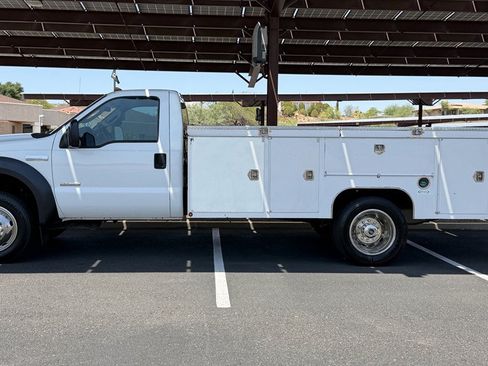 Used 2006 Ford F450 2WD Regular Cab Super Duty image 12