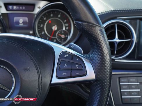 Used 2018 Mercedes-Benz SL 550 image 34