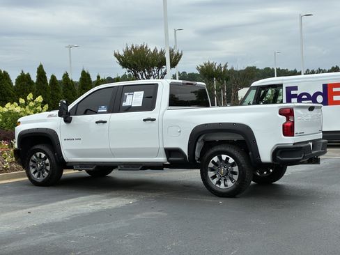 Used 2024 Chevrolet Silverado 2500 Custom w/ Custom Value Package AWD/4WD image 10