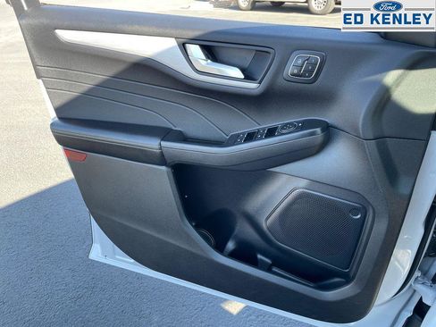 Used 2025 Ford Escape Platinum image 19